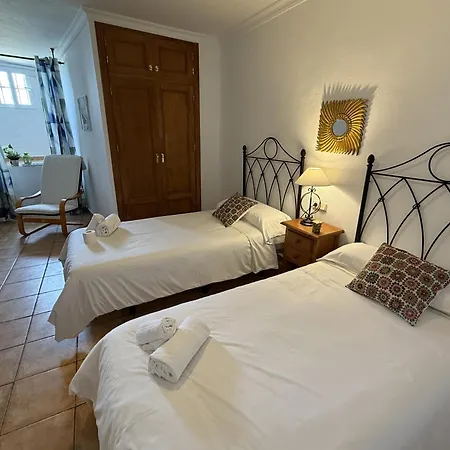 Paradise - Alminares Nerja