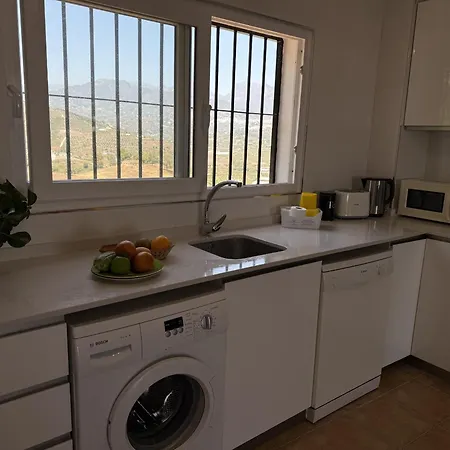 Paradise - Alminares