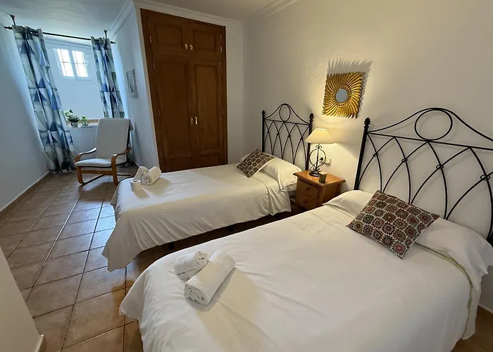 Paradise - Alminares Nerja