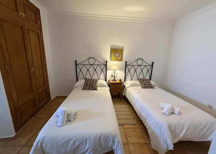 Paradise - Alminares *