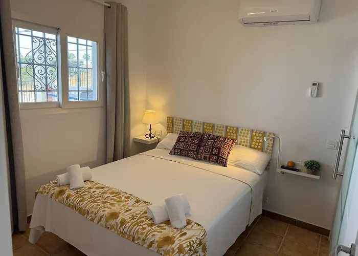 Paradise - Alminares