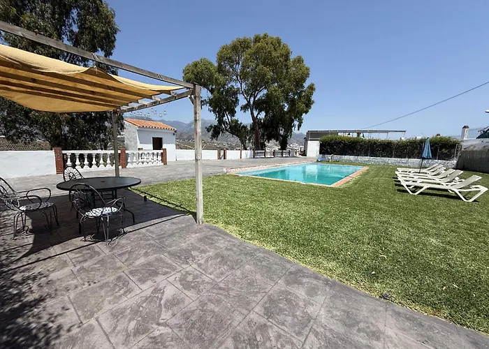 Paradise - Alminares 빌라 네르하